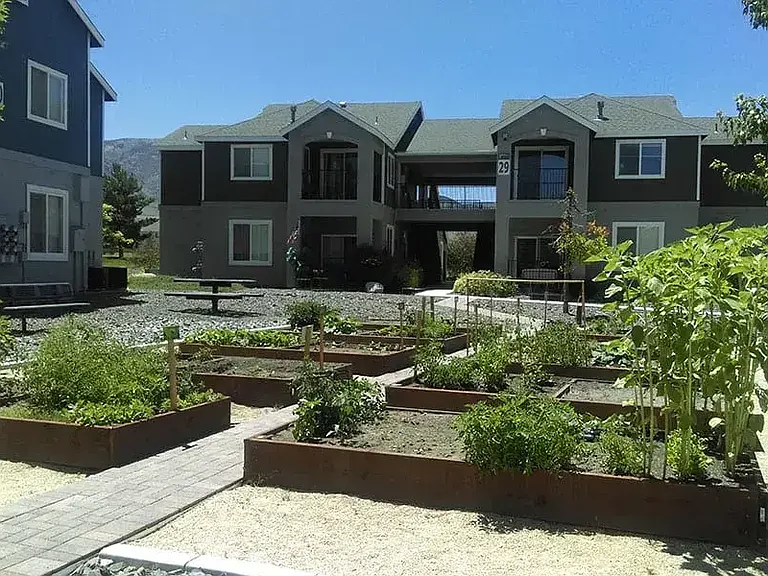 Sky Vista Commons North — Photo 15