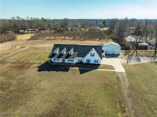 416 Sunnyside Rd, Van Buren, AR 72956