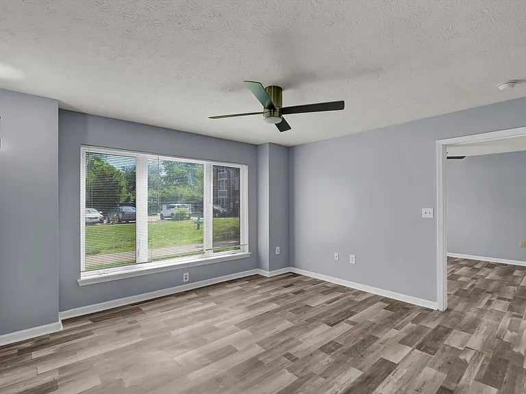 Rowan Place Apartments — Photo 36