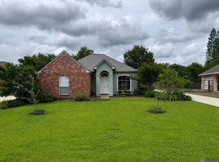 18476 Lake Camellia Ave, Baton Rouge, LA 70817