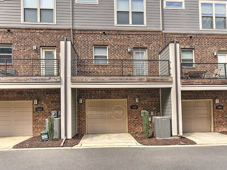 13047 Tinton Ave — Photo 34