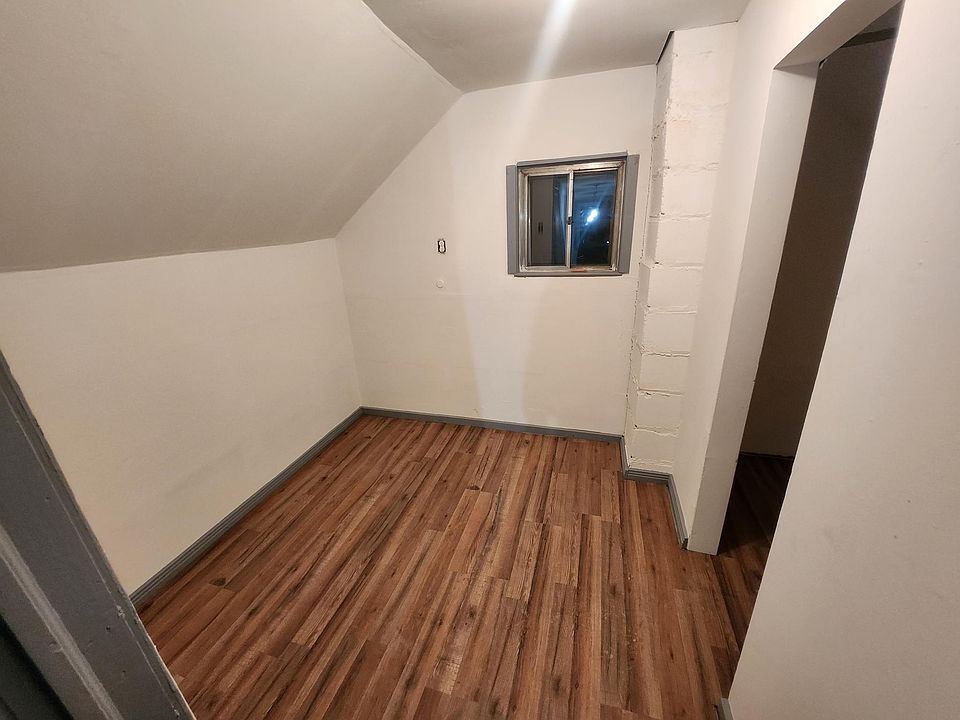 1st image of 11 Union Pl Floor 2
