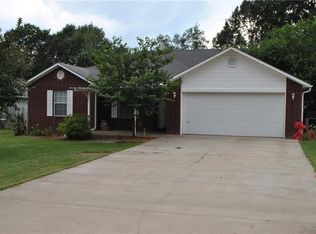 811 Redwood Dr, Booneville, AR 72927