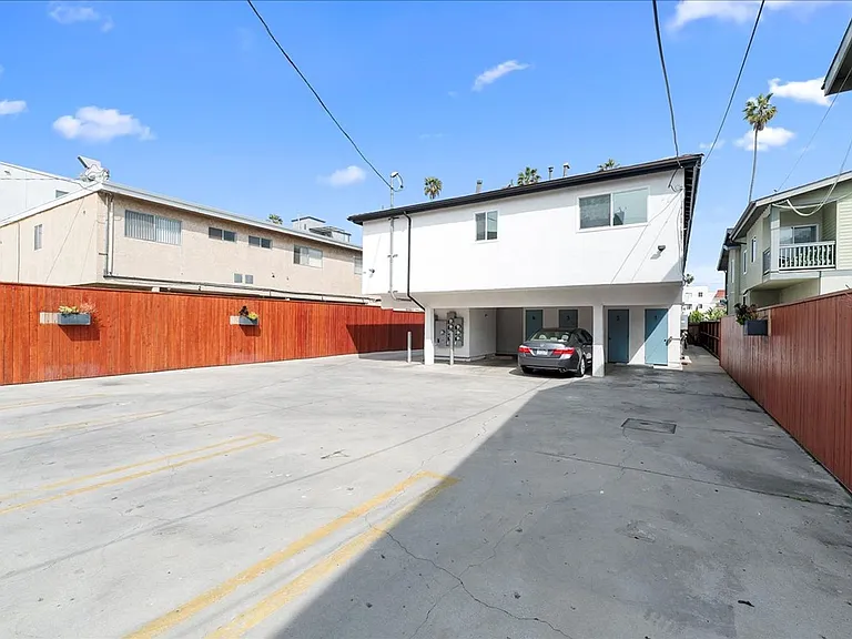 941 N Normandie Ave #3 — Photo 11