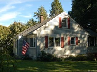 7 Curtis St, Groton, CT 06355