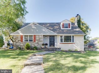 7830 Granville Rd, Philadelphia, PA 19128