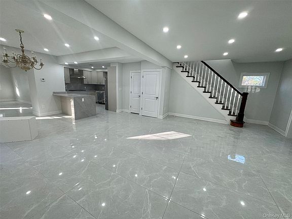 2nd image of 32A Berkshire Rd