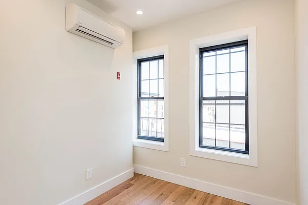 Rented by Nooklyn NYC LLC | media 29