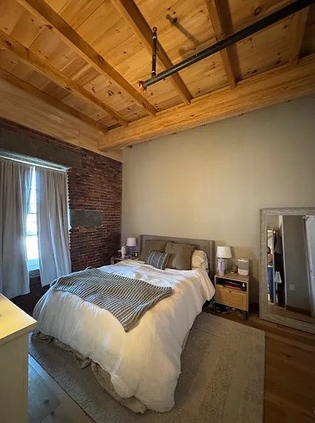 2 bed, 763 sqft, $3,950 — Photo 4