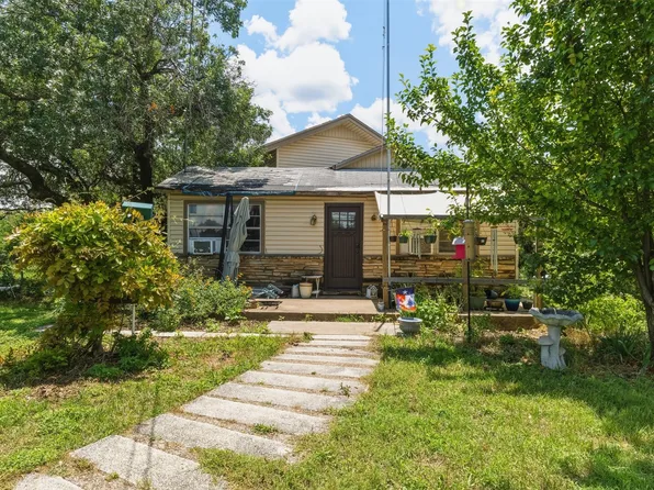 320 Beverly Rd, Azle, TX 76020