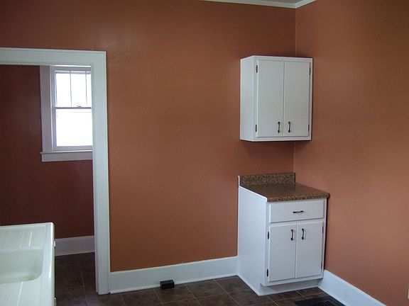 4th image of 144 Suburban Ct