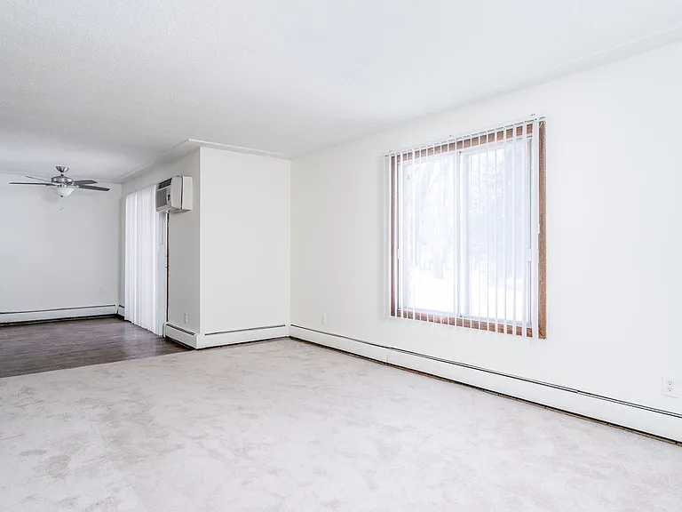 Nicollet Woods Apartments — Photo 12