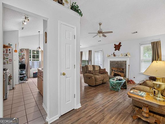 3rd image of 109 Collins Way