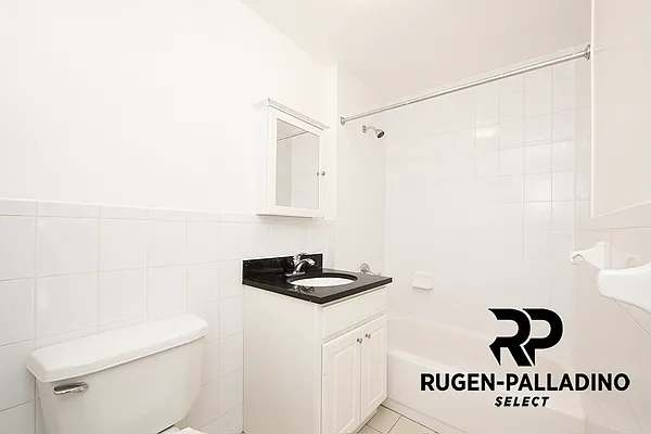 Rented by R New York | media 4