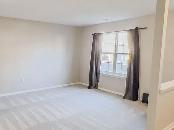2nd image of 14 Meadowside Ct