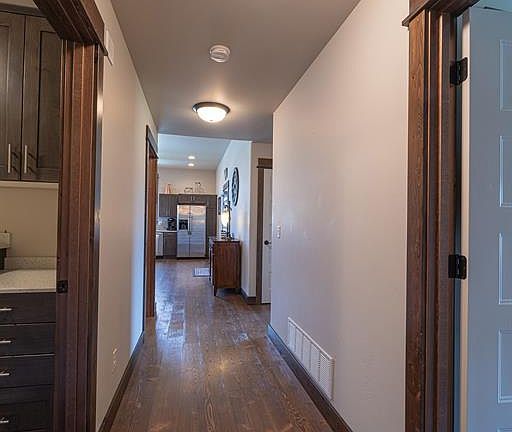 4th image of 4458 Glenwood Dr
