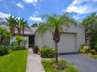 9392 Westlinks Ter, Seminole, FL 33777
