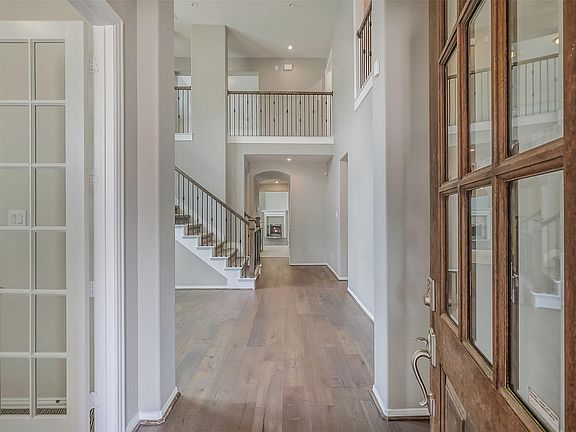 4th image of 13104 Hollow Garden Ln