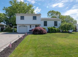 111 Spiral Rd, Holtsville, NY 11742