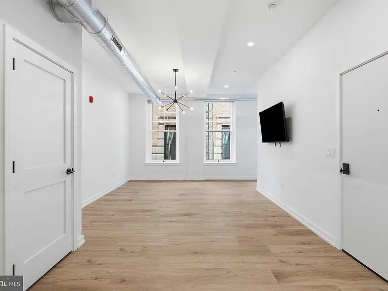 1232 Chancellor St #3C — Photo 6
