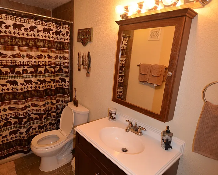 9 Yacht Club Tenderfoot St #414 — Photo 10