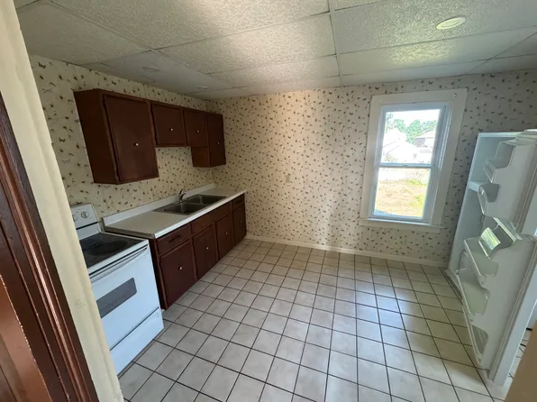 142 N 11th St #2, Olean, NY 14760