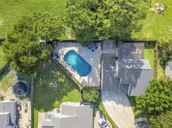 424 Village Ct NW, Fort Walton Beach, FL 32548