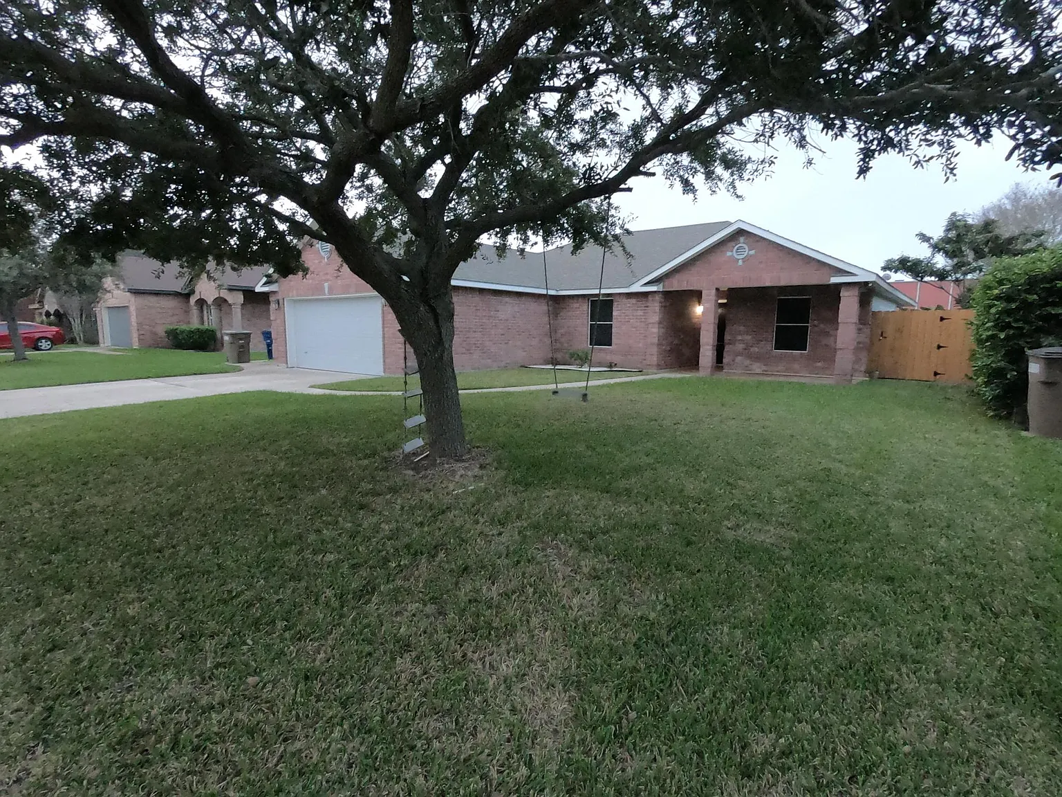 3 bed, 1469 sqft, $1,800 — Photo 2