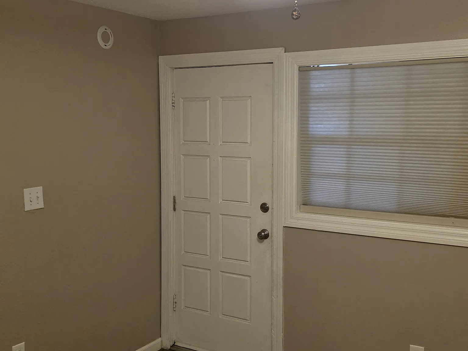 Studio, 400 sqft, $1,150 — Photo 2