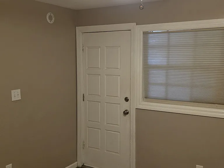 2713 Sidney Ave #3 — Photo 2