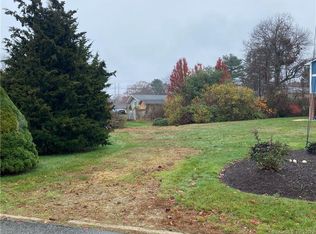 288 Millstone Rd, Waterford, CT 06385