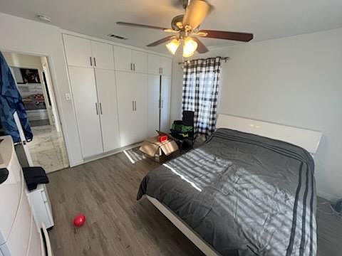 3rd image of 10340 Whitegate Ave