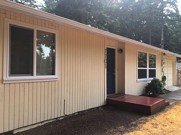 3rd image of 7701 NE Harborview Dr
