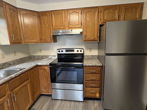 4th image of 44 Garfield St Unit A