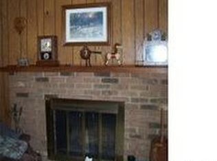 833 S Piatt St, Bement, IL 61813