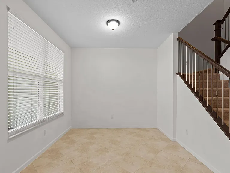 1439 NW 49th Ln — Photo 5