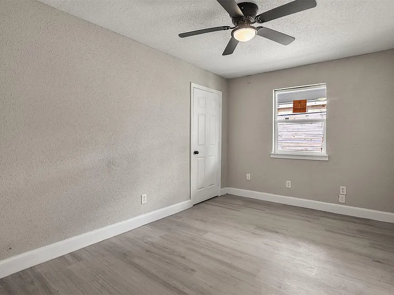 4755 Wilmington St #6 — Photo 12