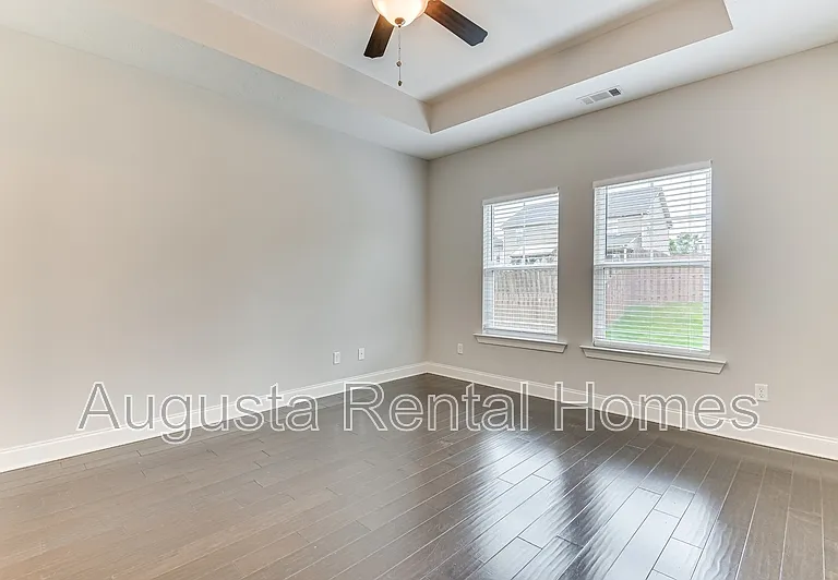 5107 Heathbrook Dr — Photo 17
