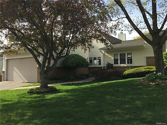 2nd image of 35132 Meadow Ln #1