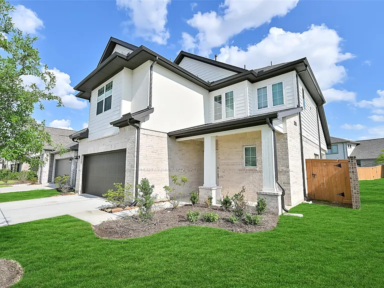 21059 Montego Breeze Ln — Photo 1