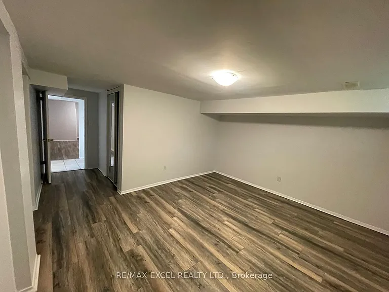 244 Demaine Cres #BASEMENT — Photo 12