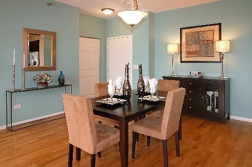 3rd image of 1134 W Granville Ave APT 906