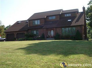 1000 Lyon St, Ludlow, MA 01056