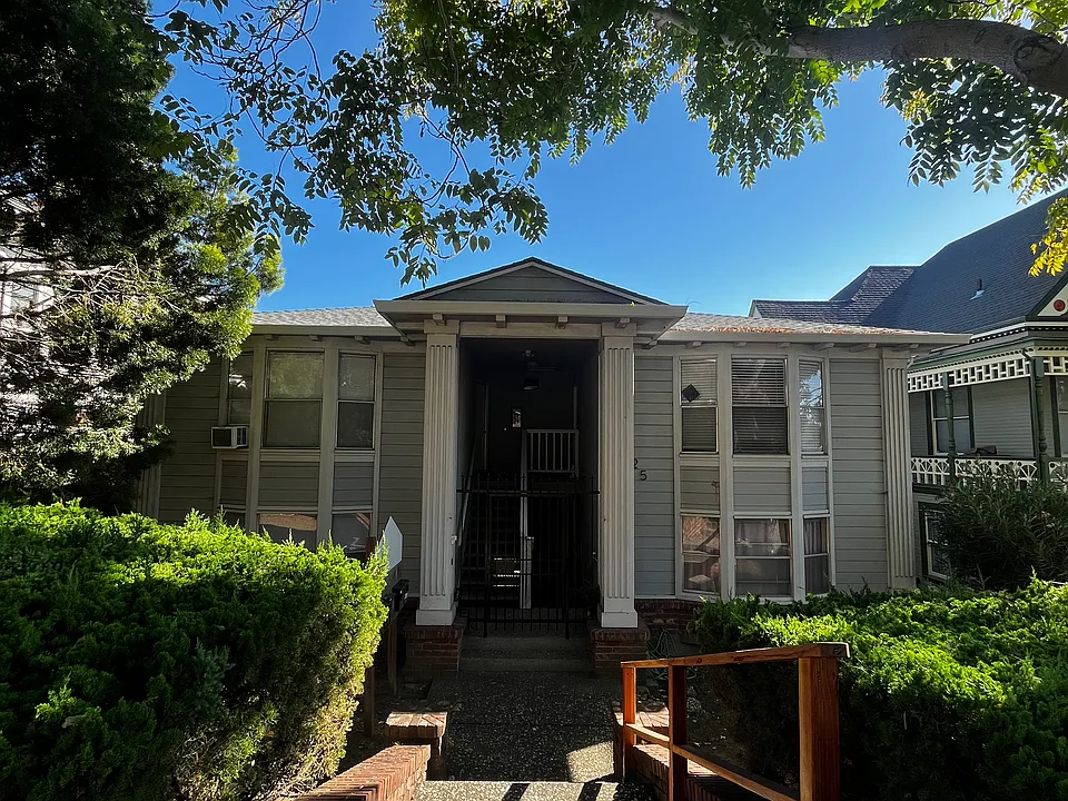 625 Georgia St #3