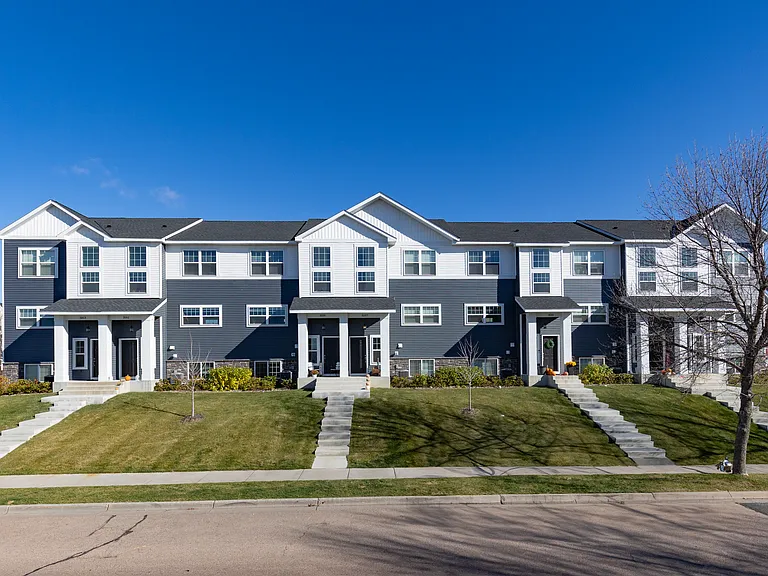 3153 Clover Ridge Dr — Photo 1