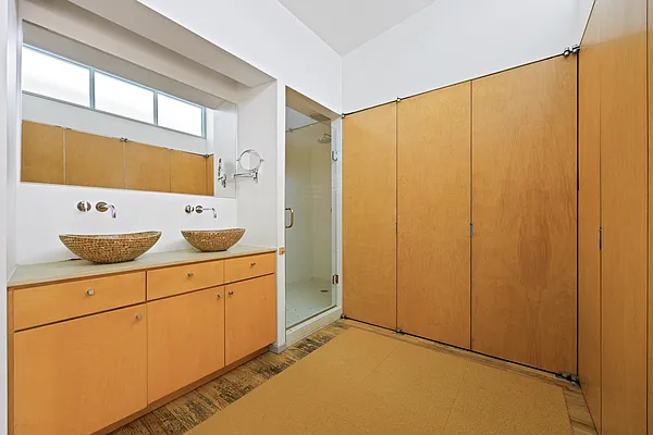 Rented by Corcoran | media 24