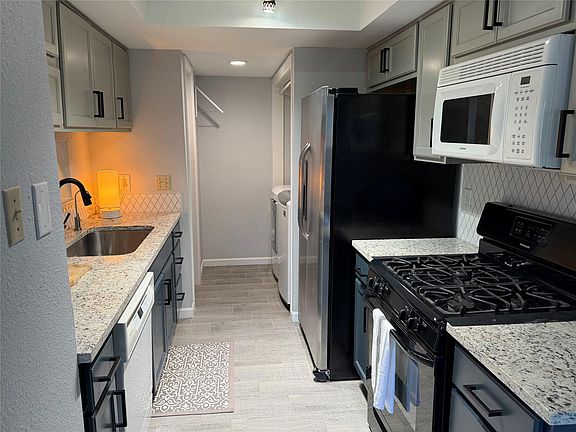 3rd image of 11301 Jollyville Rd APT B3