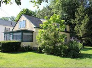 80 6th St #B, Dover, NH 03820