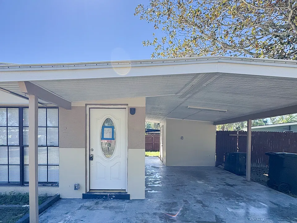 7340 Royal Palm Dr