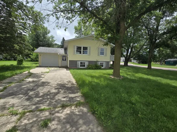 900 Cardinal St, Fairmont, MN 56031